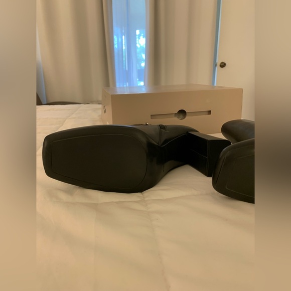 Marc Fisher Black Ankle Boots NEW IN BOX! 9 1/2, never worn, 4 inch heel. - Picture 12 of 15